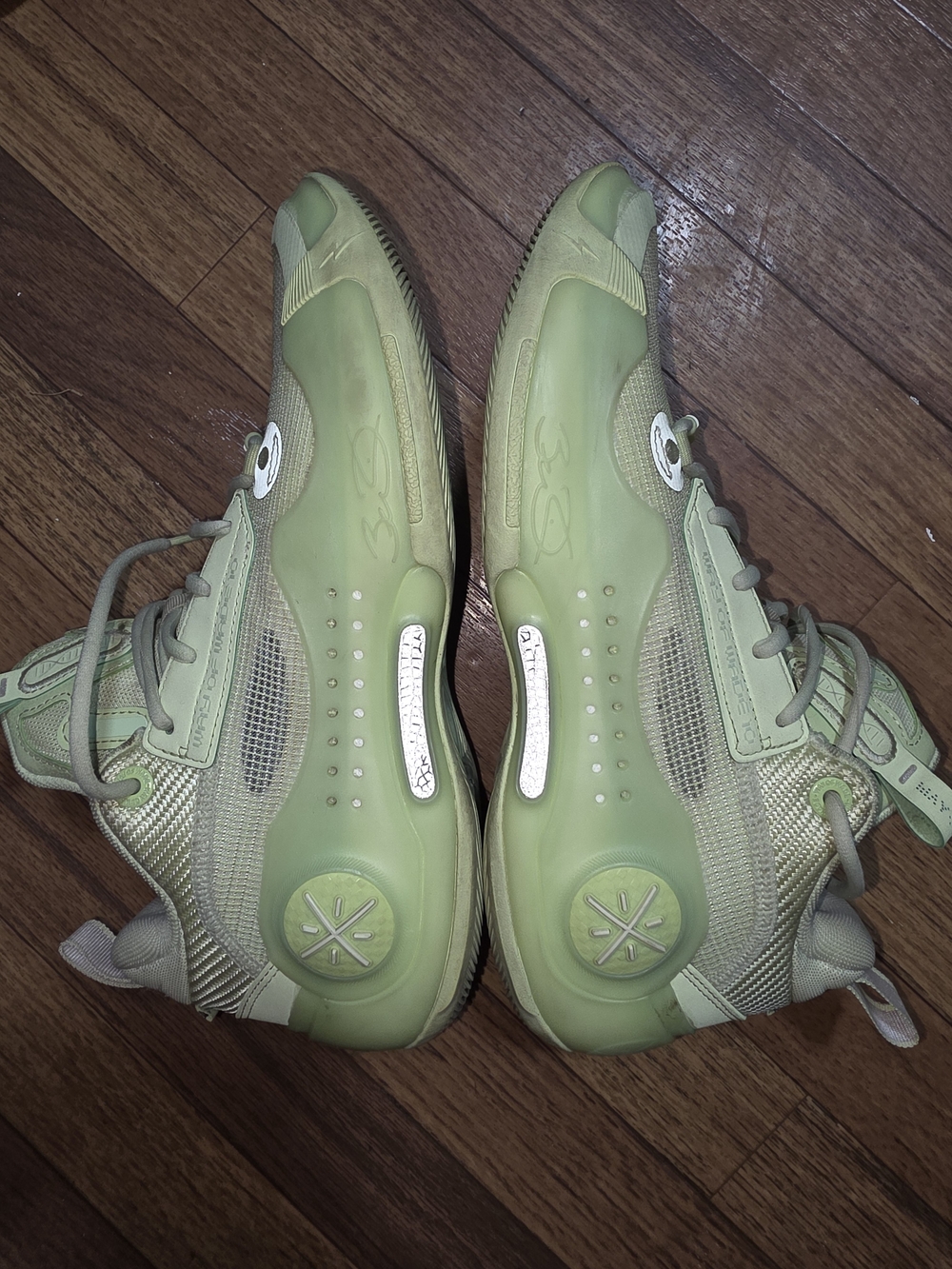Way Of Wade Men's Athletic Sneakers in Olive Green Size 9.5us
